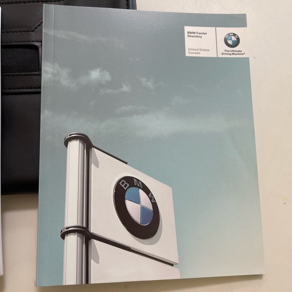 BMW 2009 7 Series 750Li 750i Owners Operator Manuals Guides W/ Case BMW Emblem - Picture 7 of 15